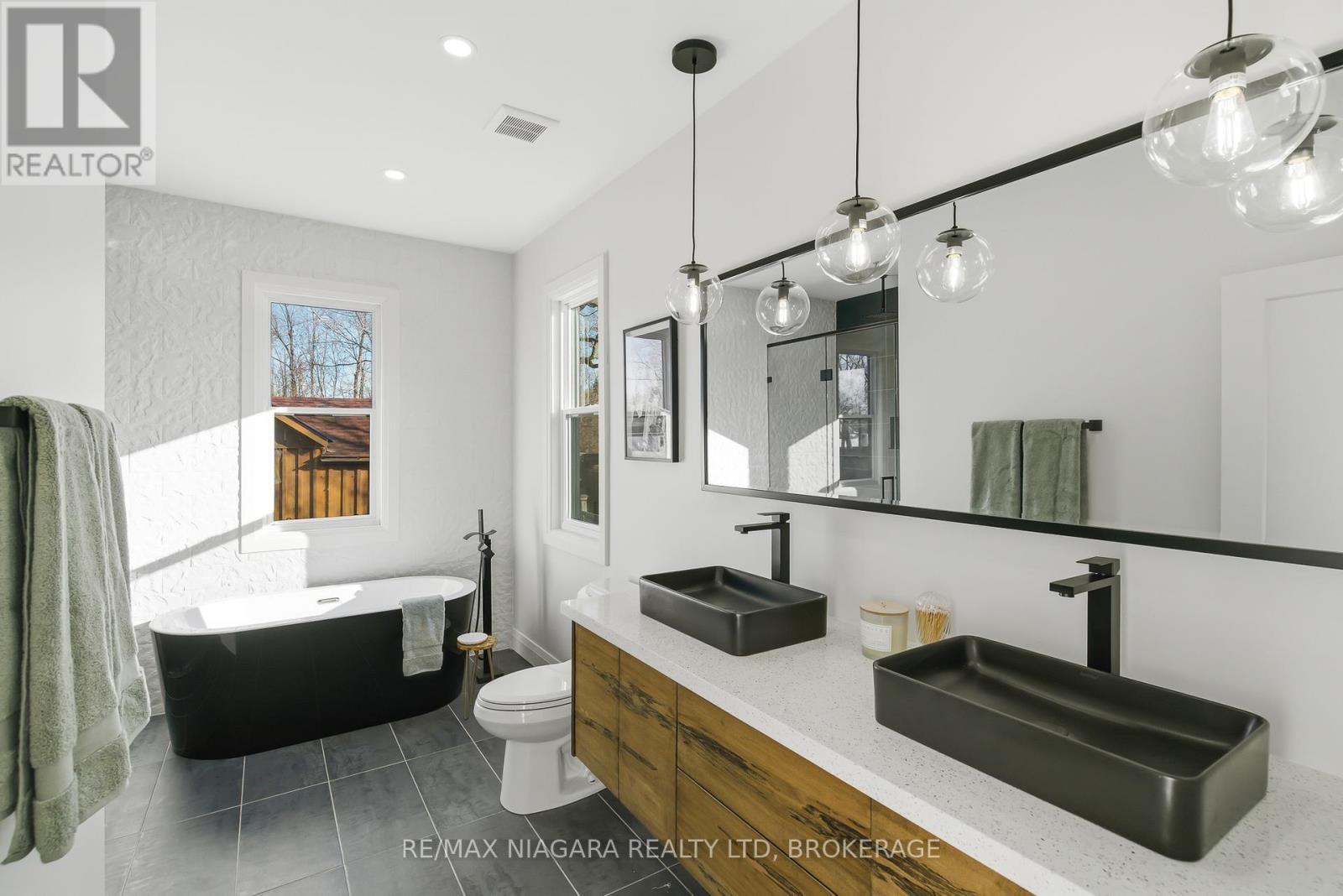 2365 CROSS STREET Image 29