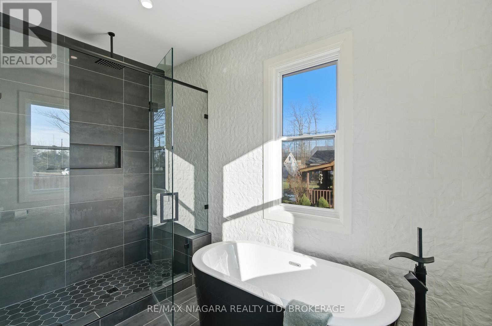 2365 CROSS STREET Image 30