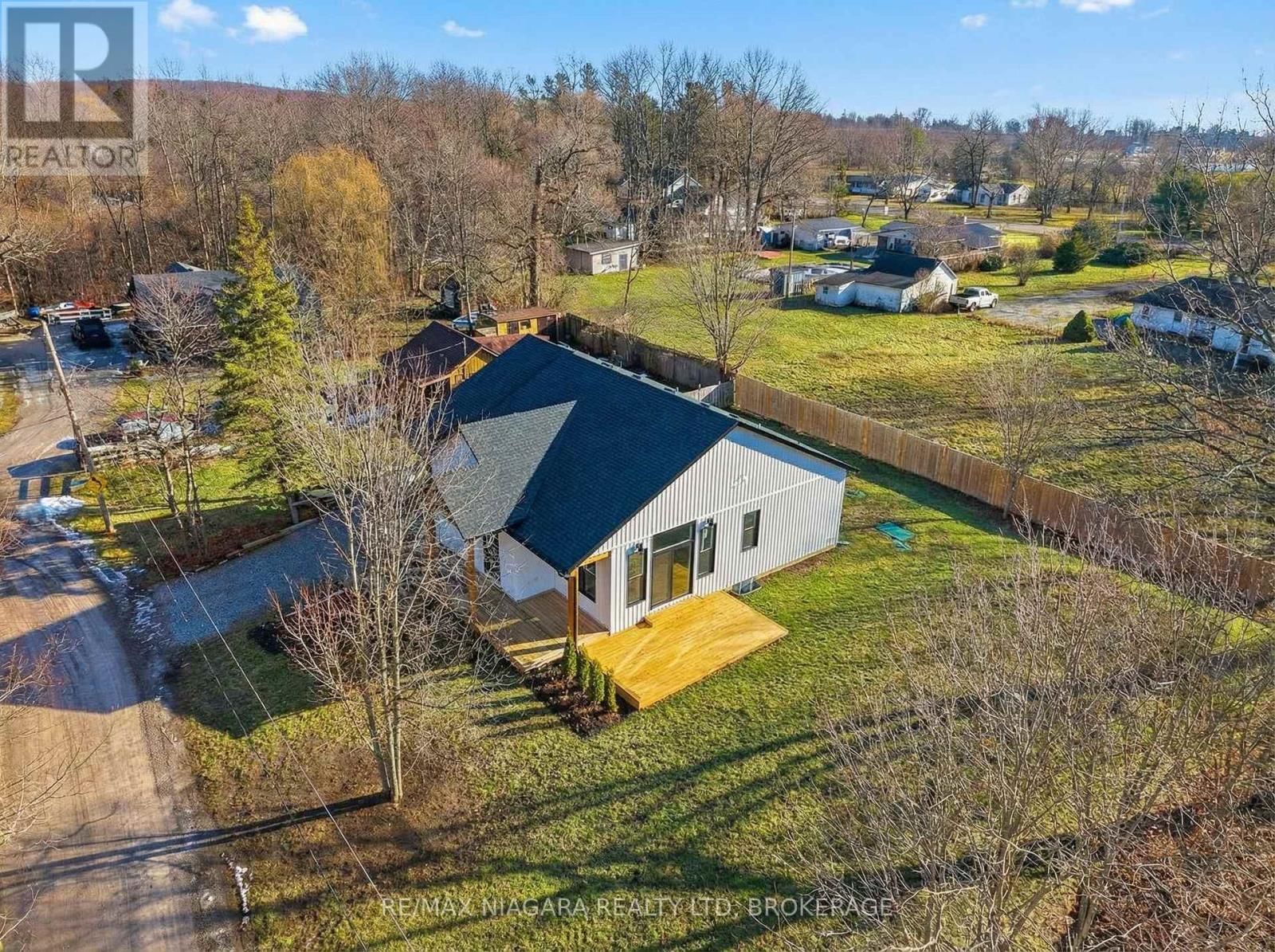 2365 CROSS STREET Image 44