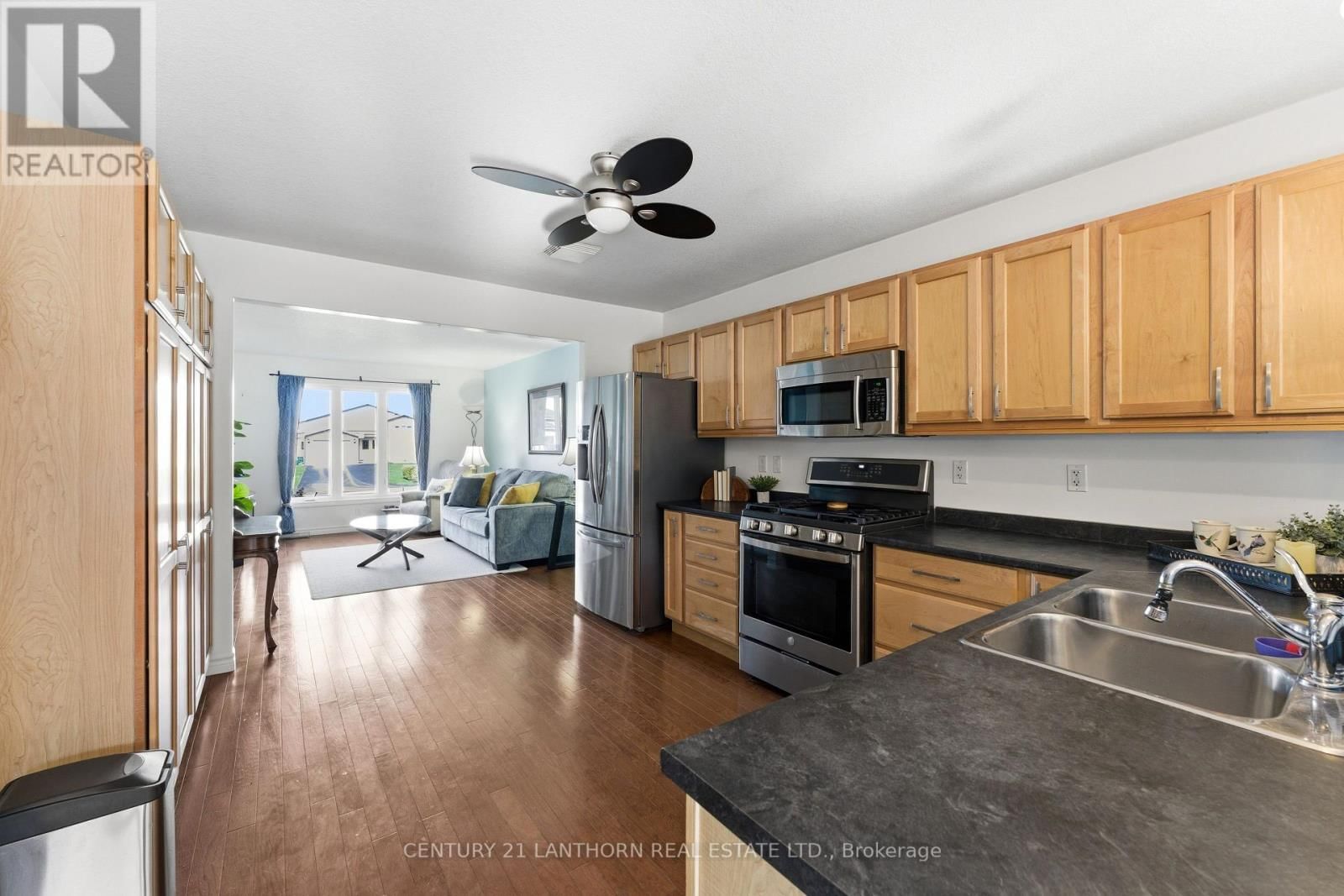 167 NICHOLAS STREET Image 10