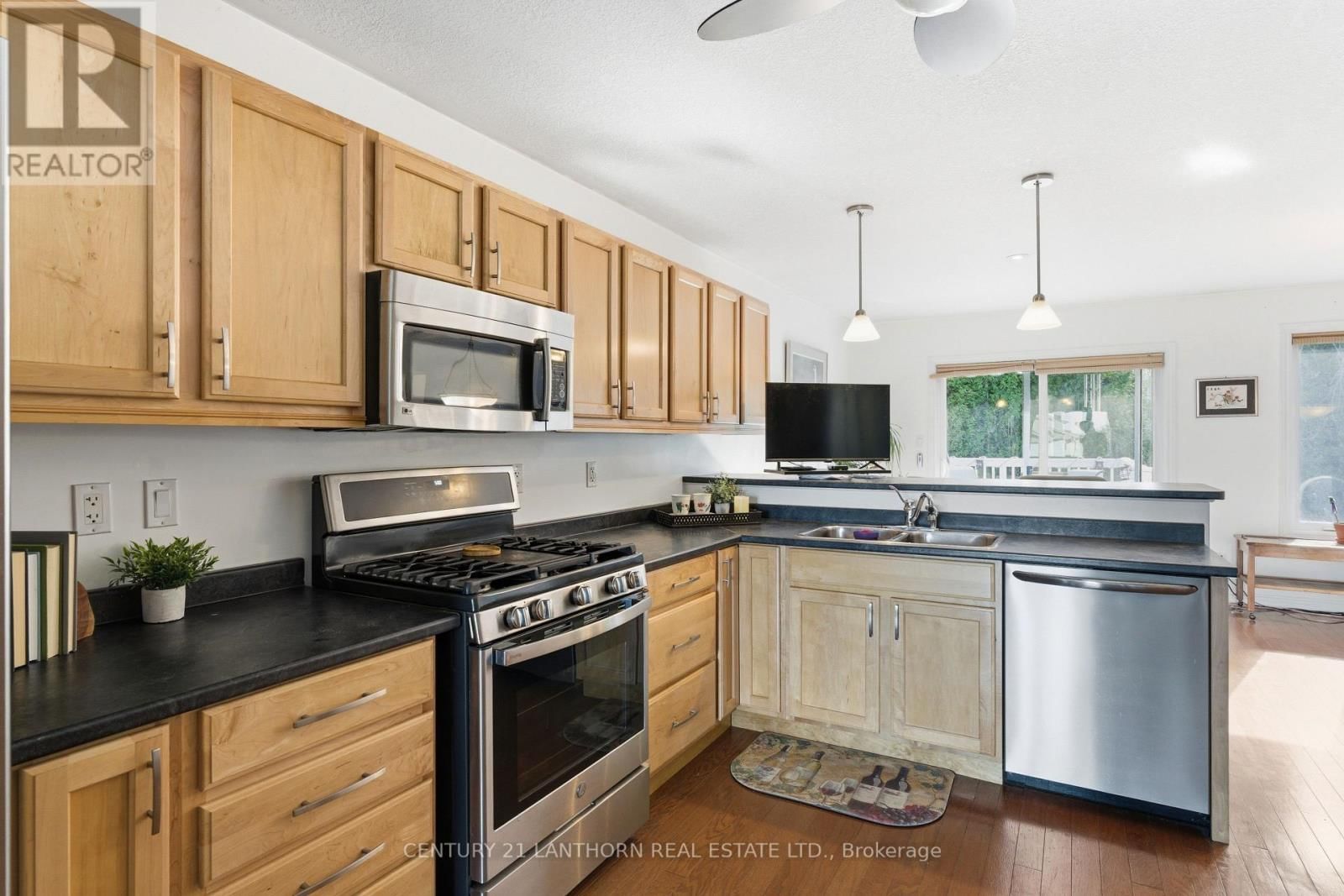 167 NICHOLAS STREET Image 13