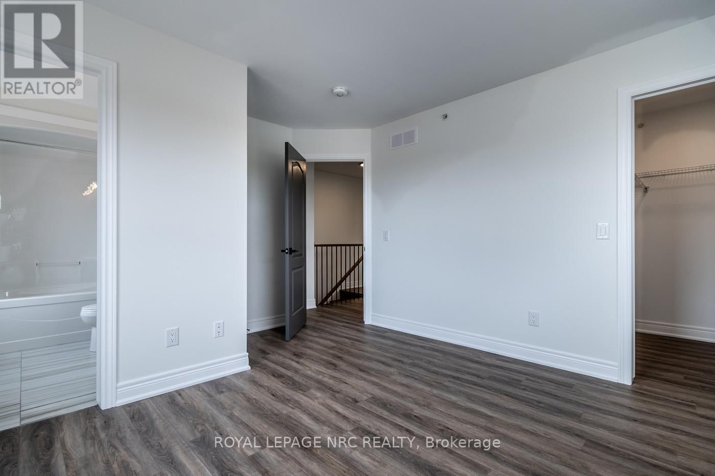 17 - 121A MOFFATT STREET Image 13