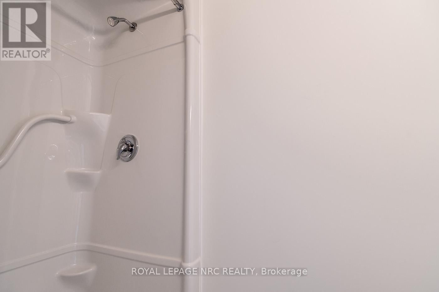 17 - 121A MOFFATT STREET Image 21