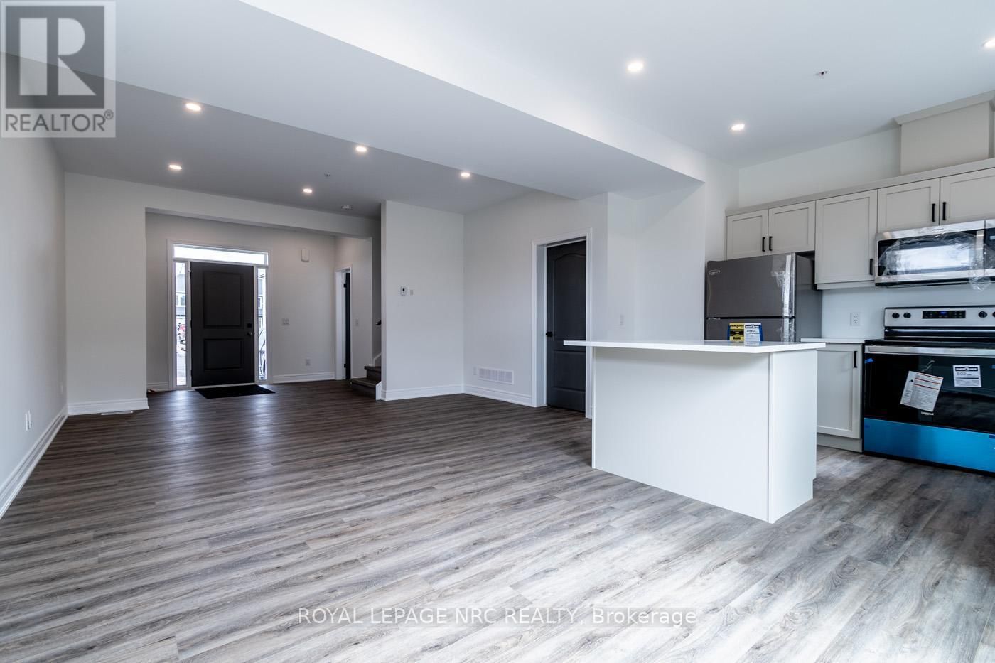 17 - 121A MOFFATT STREET Image 8