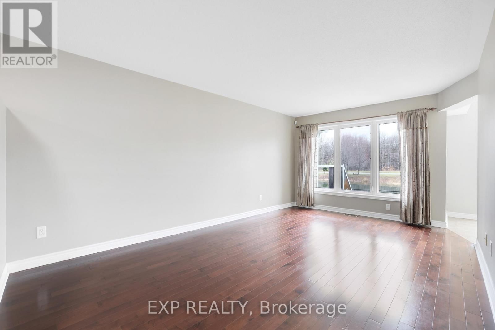 352 FORESTBROOK STREET Image 10