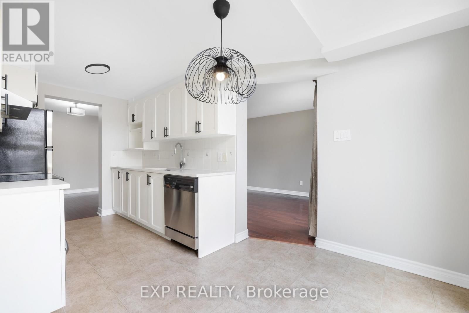 352 FORESTBROOK STREET Image 16