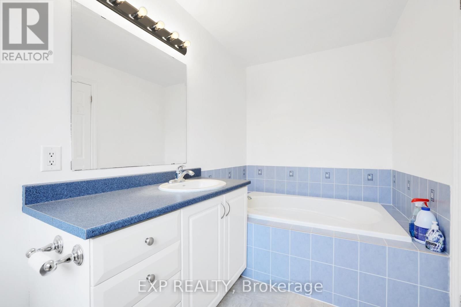 352 FORESTBROOK STREET Image 24