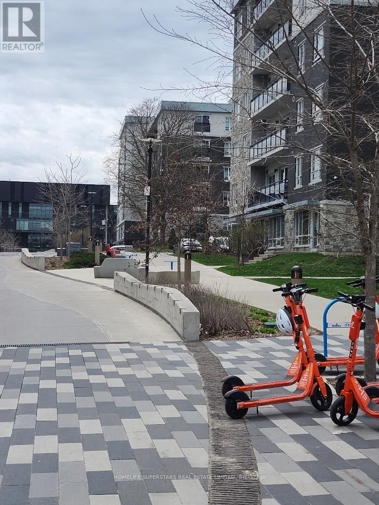 H 207 - 275 LARCH STREET Image 3