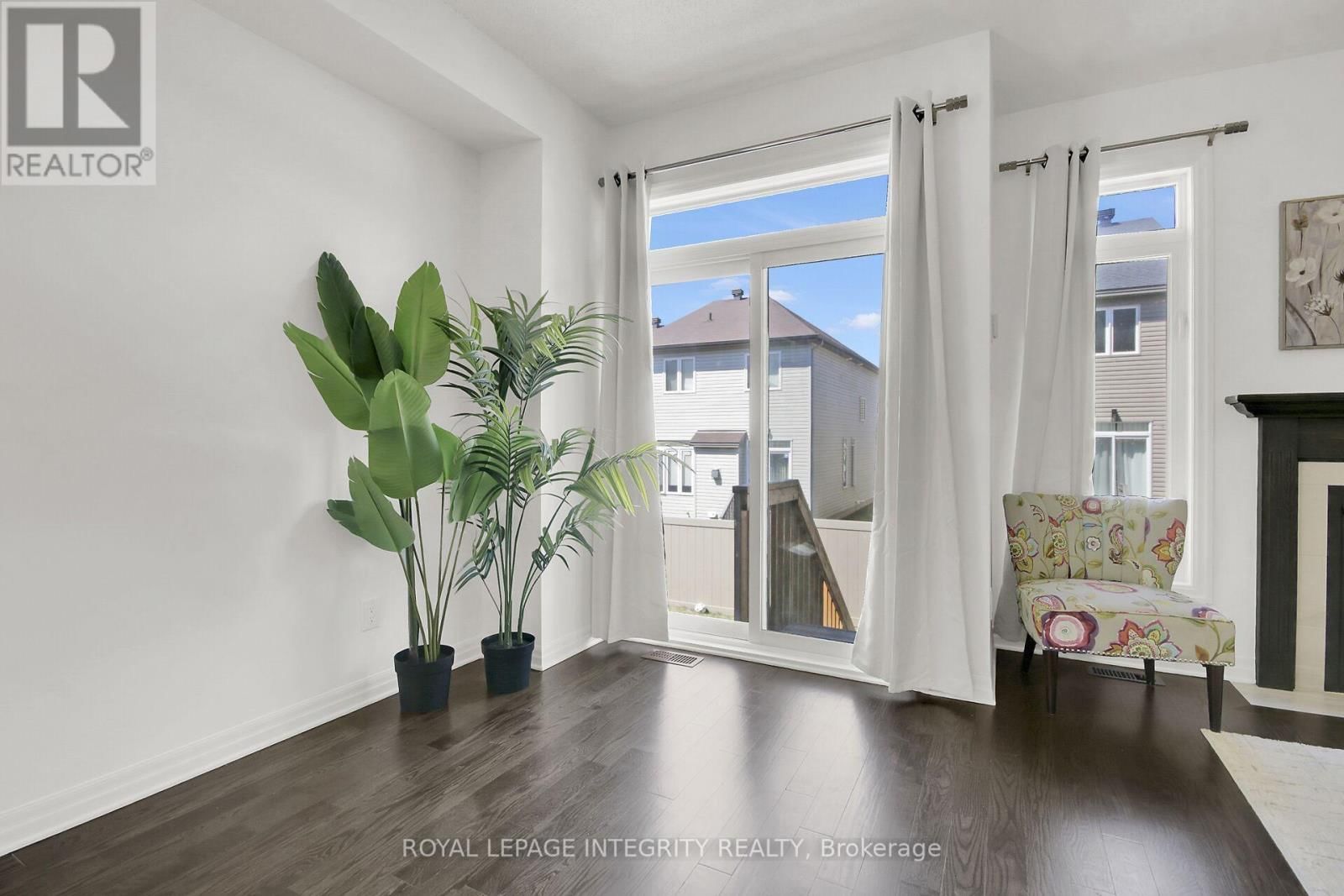 310 BROADRIDGE CRESCENT Image 11