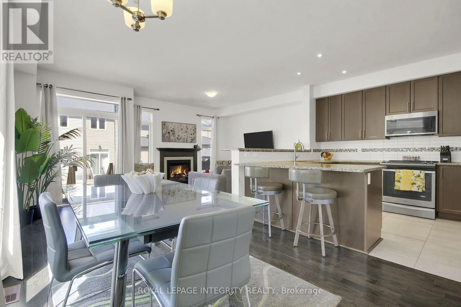 310 BROADRIDGE CRESCENT Image 16