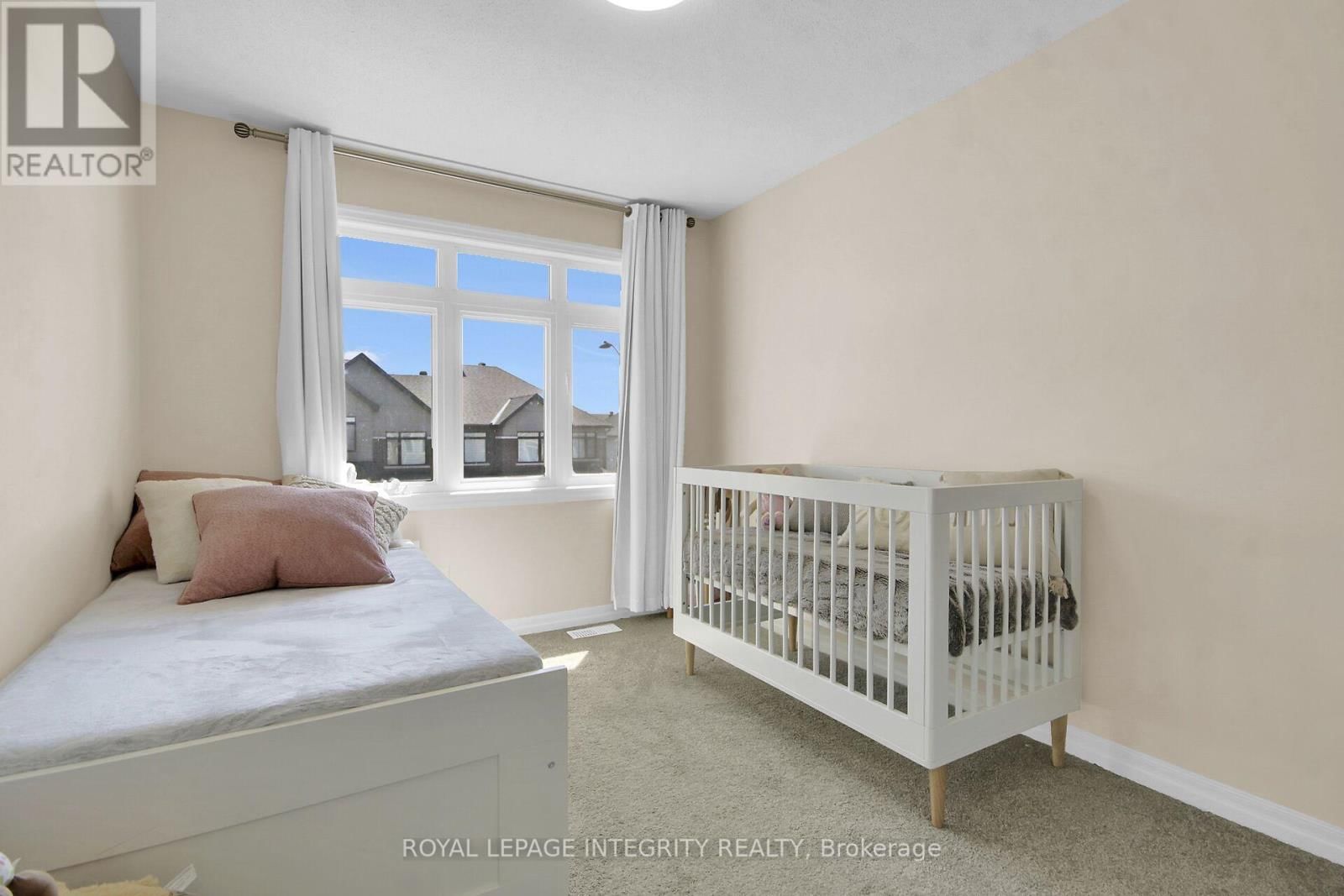 310 BROADRIDGE CRESCENT Image 24