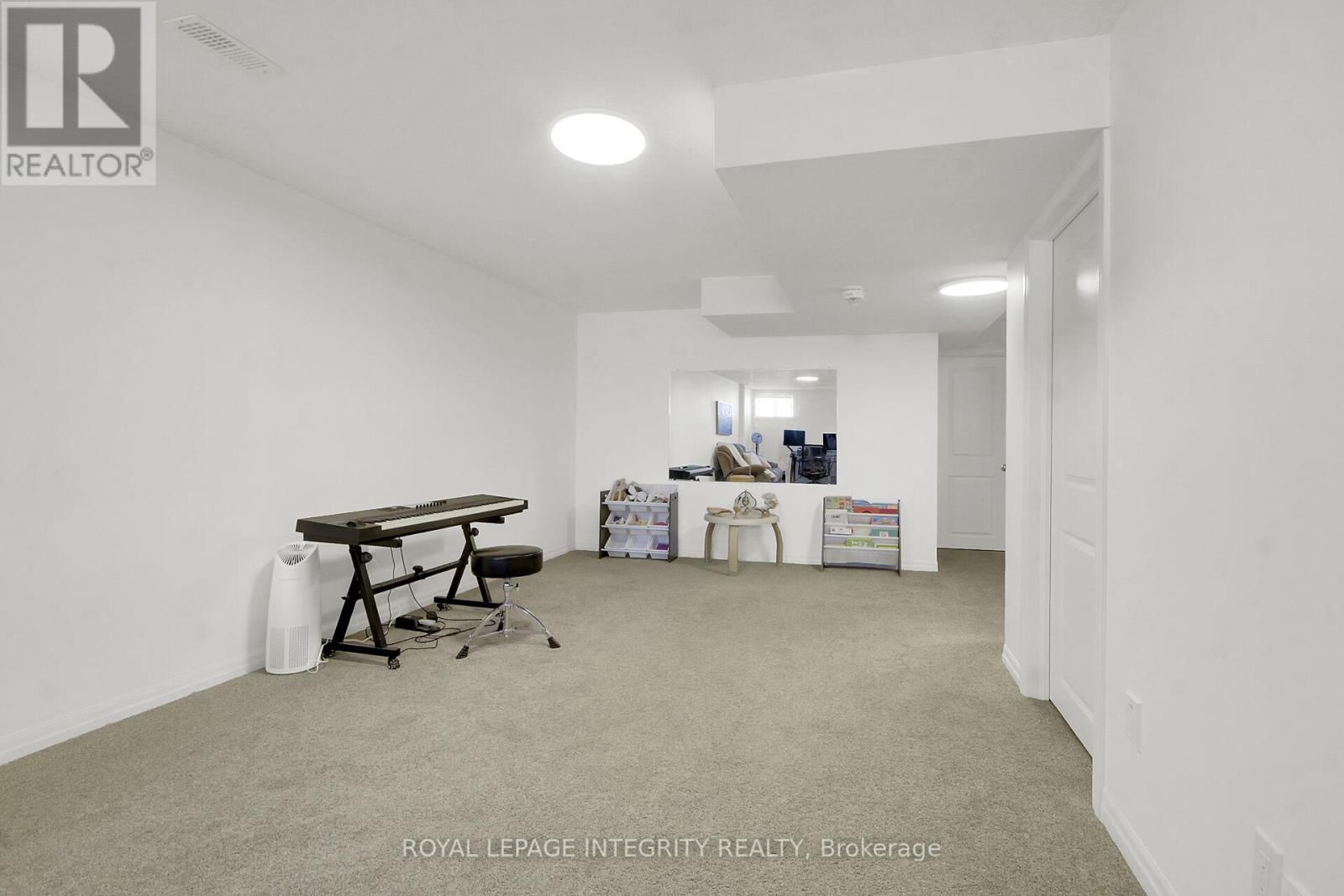 310 BROADRIDGE CRESCENT Image 34