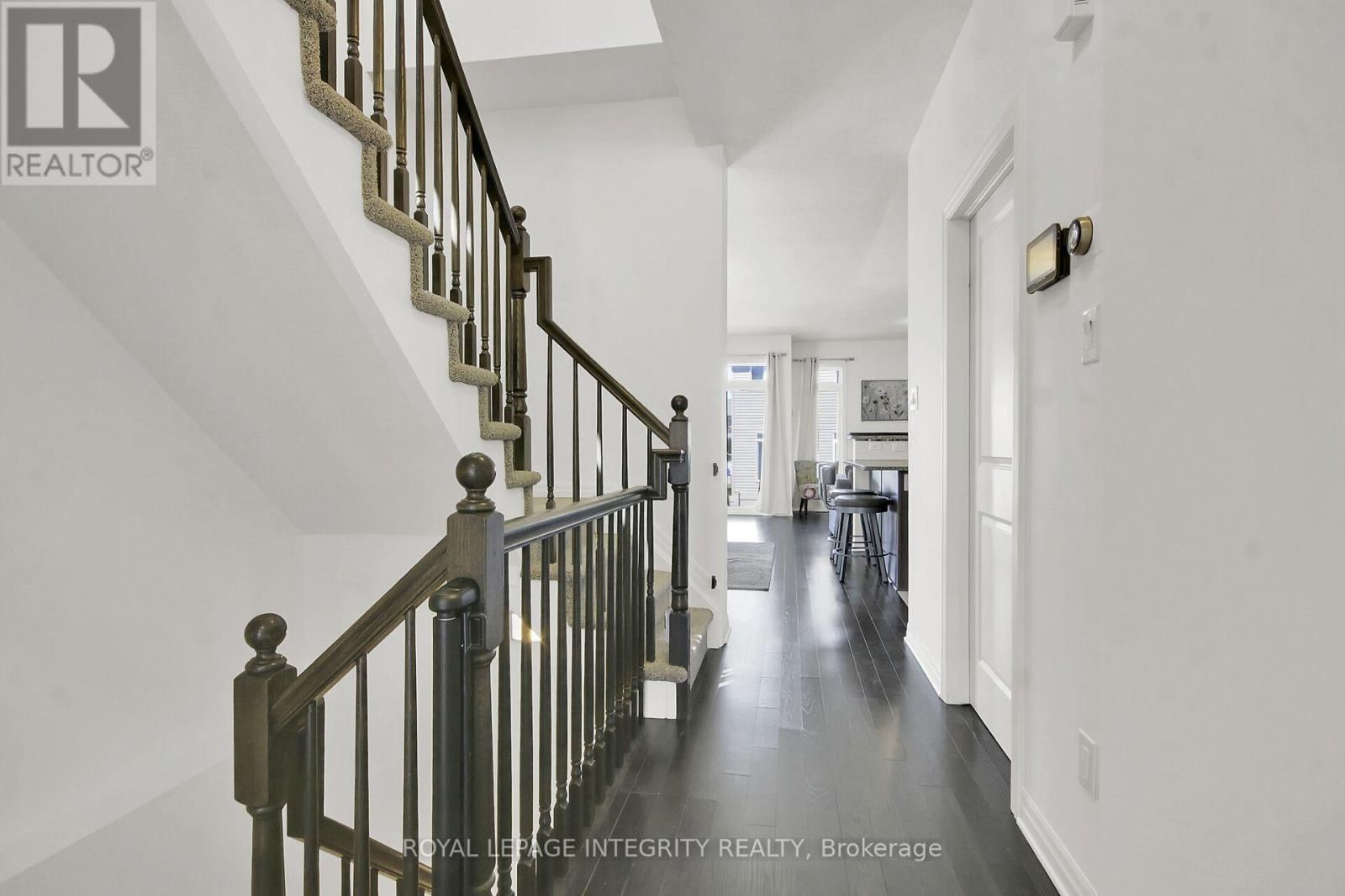 310 BROADRIDGE CRESCENT Image 6