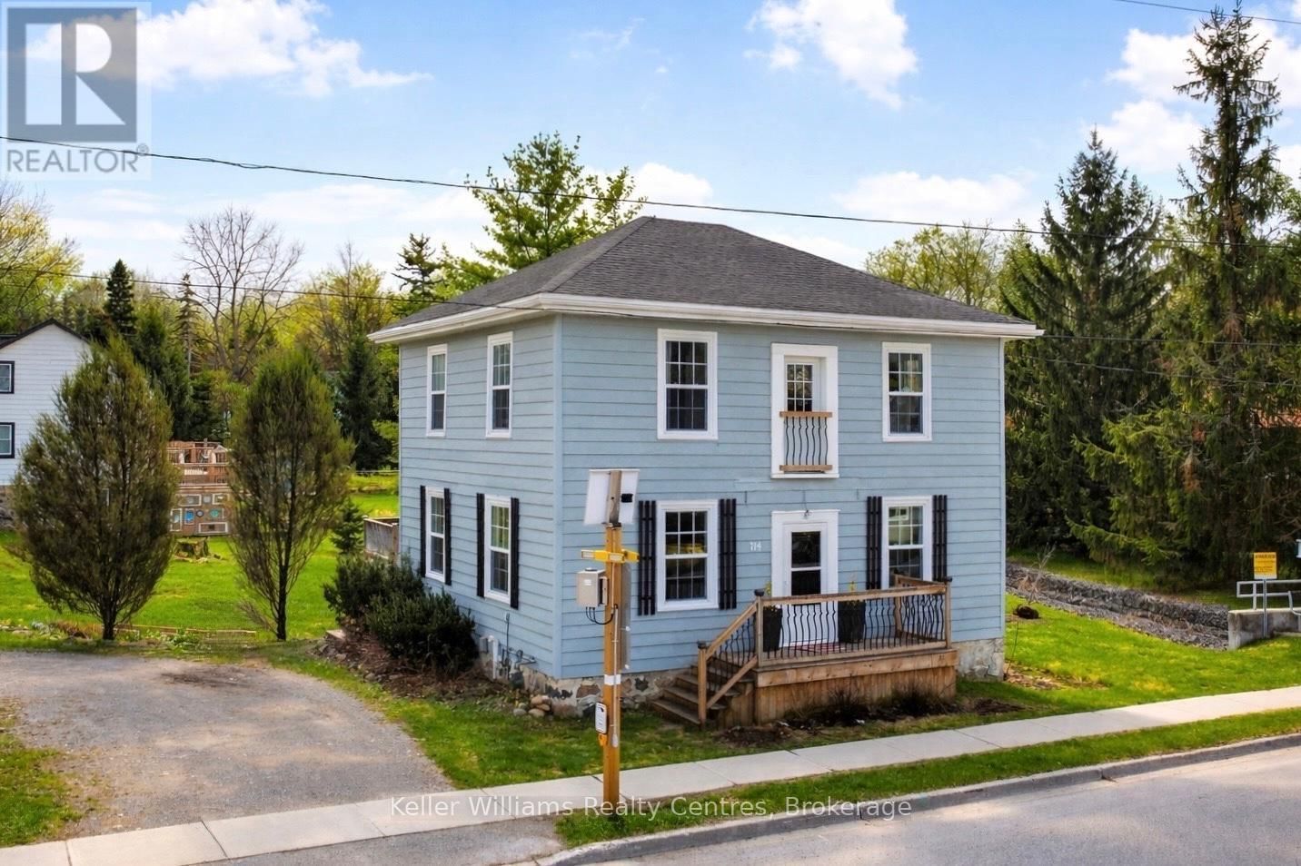 714 QUEEN STREET Image 1