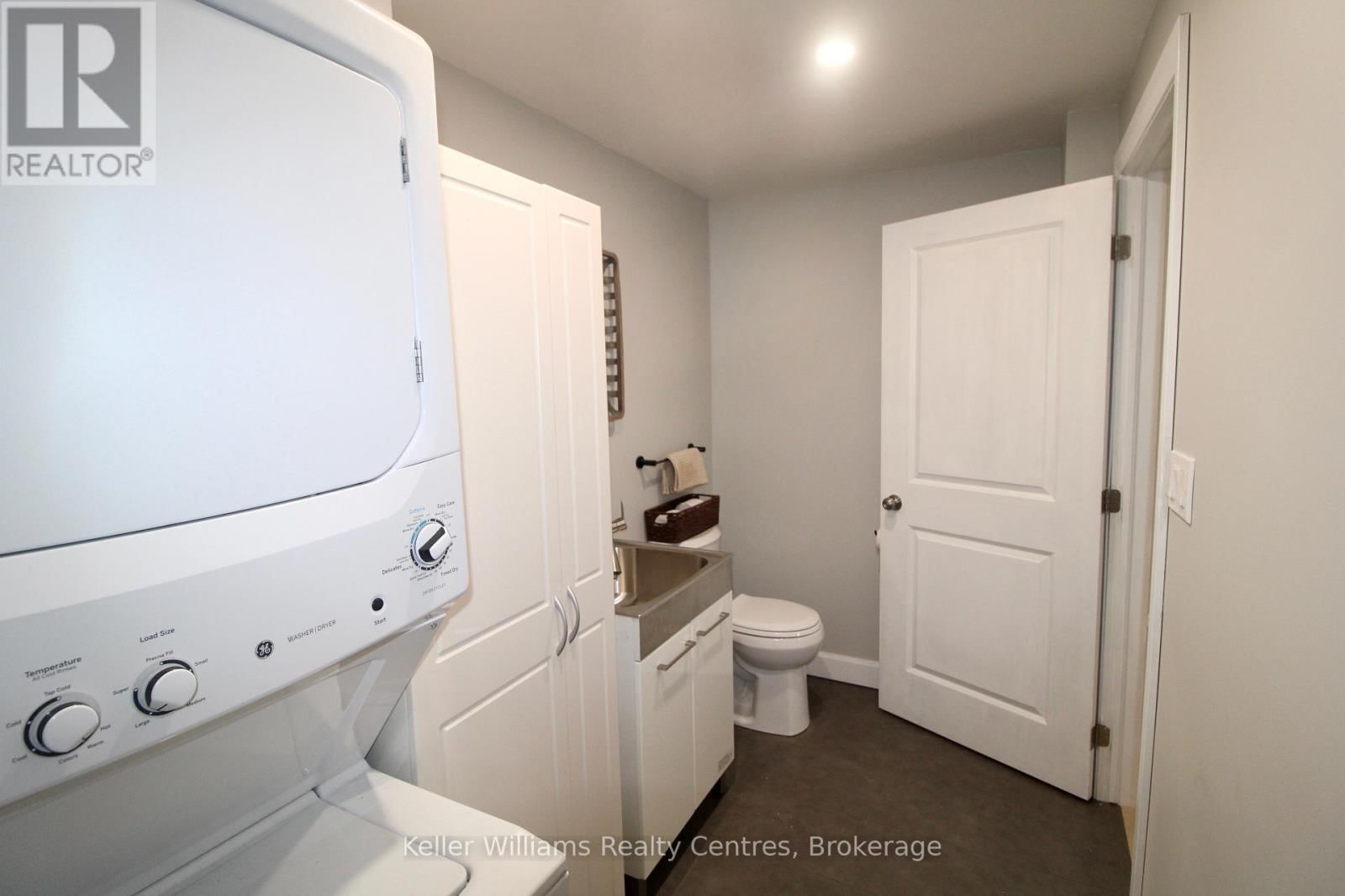 714 QUEEN STREET Image 14