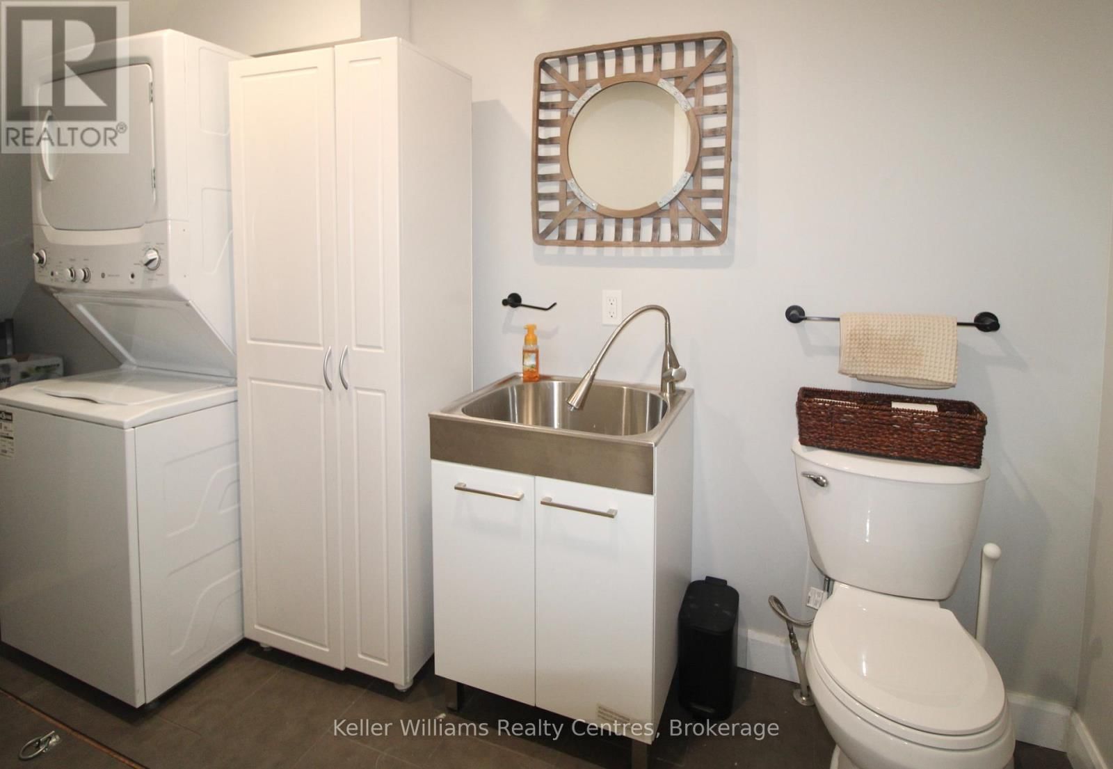 714 QUEEN STREET Image 15