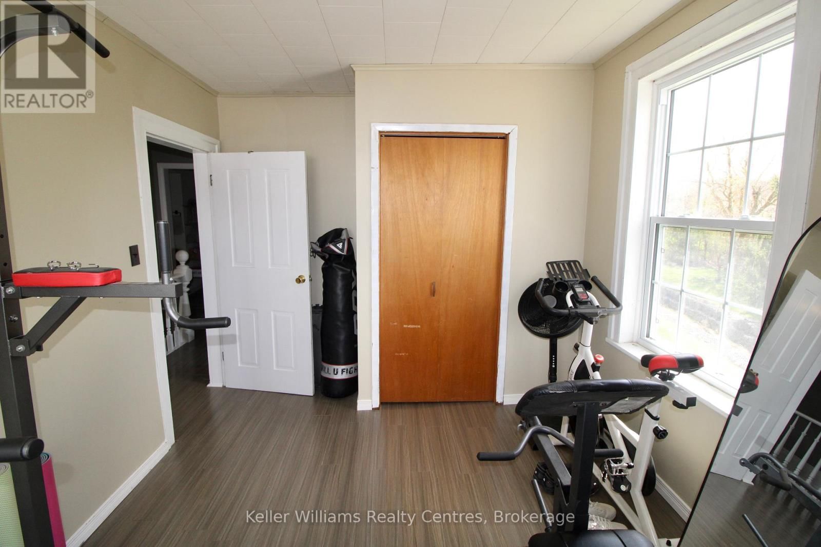 714 QUEEN STREET Image 23