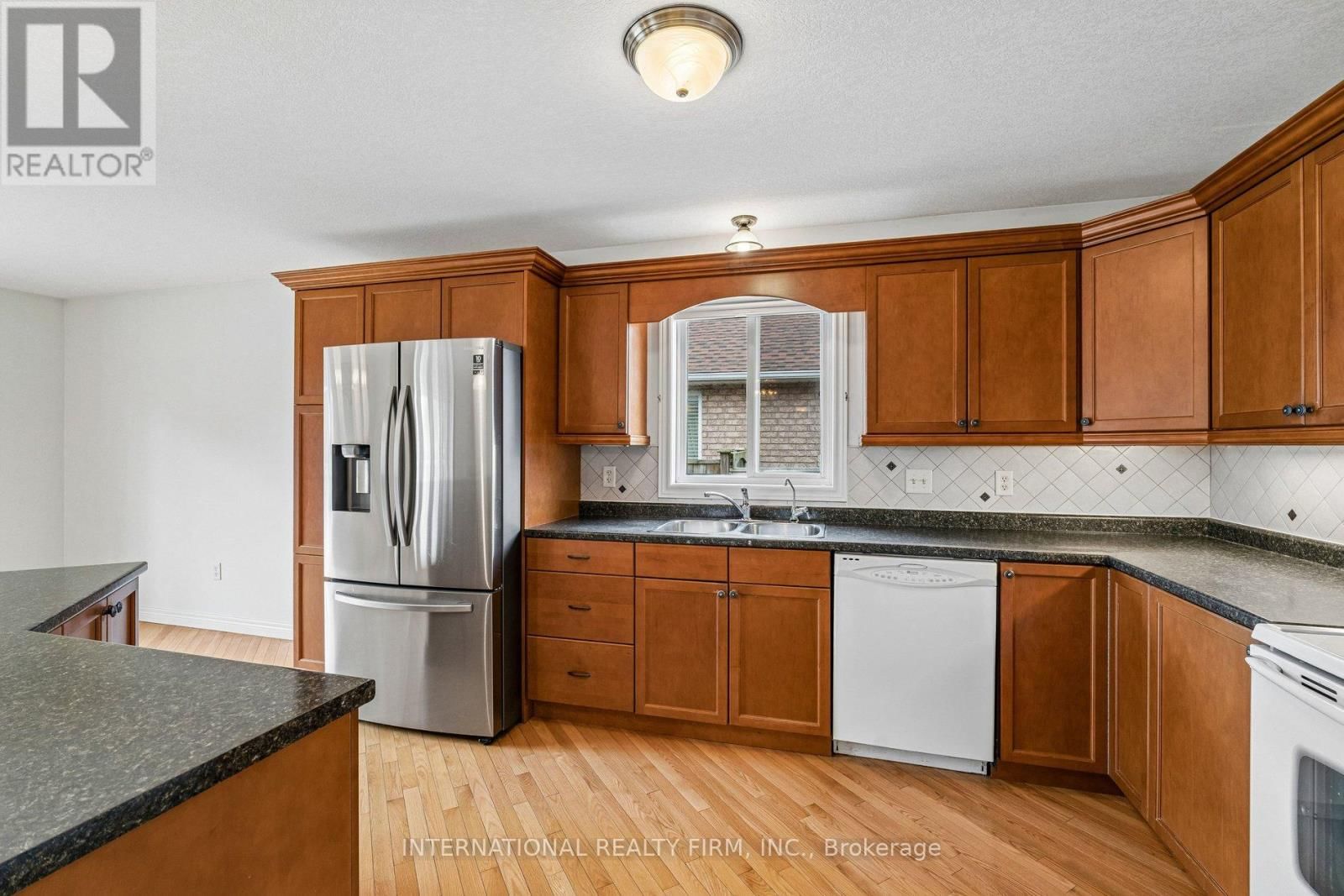 18 SEA BREEZE DRIVE Image 18