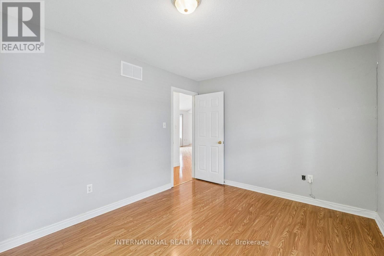 18 SEA BREEZE DRIVE Image 27