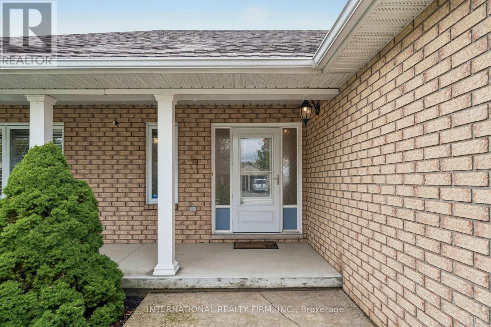 18 SEA BREEZE DRIVE Image 3