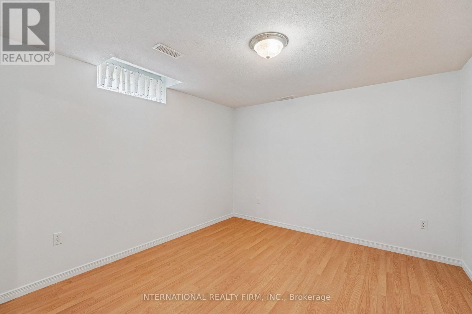 18 SEA BREEZE DRIVE Image 35