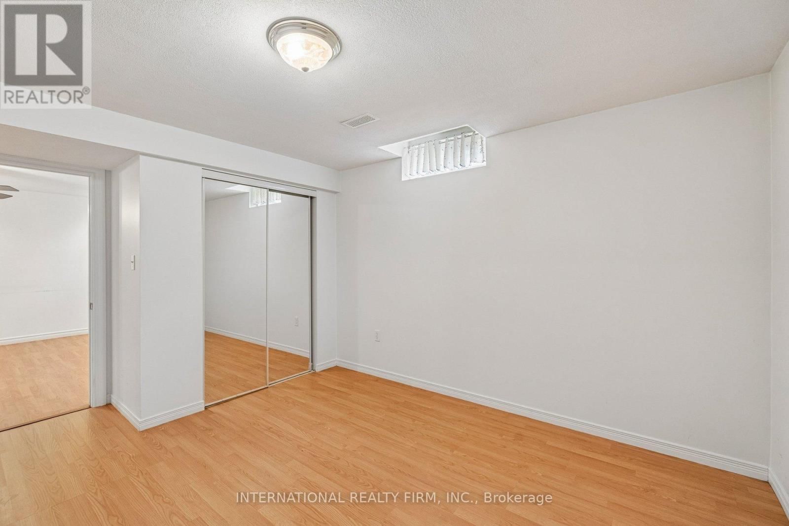 18 SEA BREEZE DRIVE Image 36