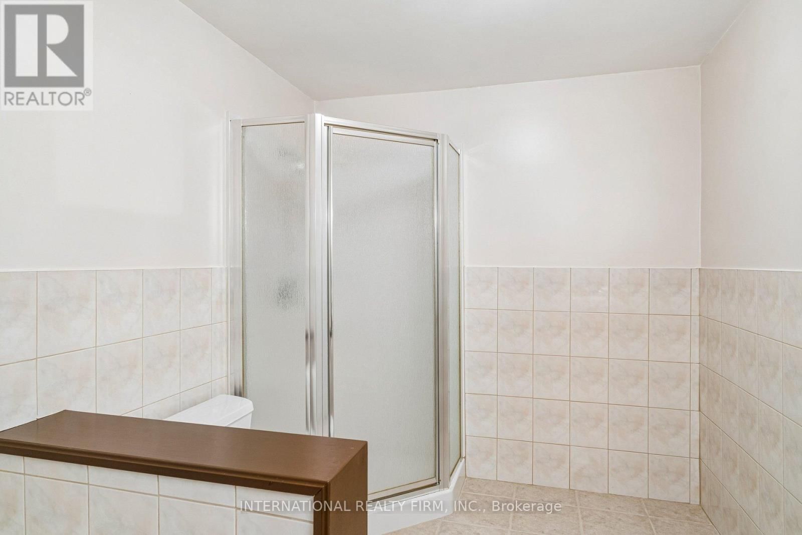 18 SEA BREEZE DRIVE Image 40