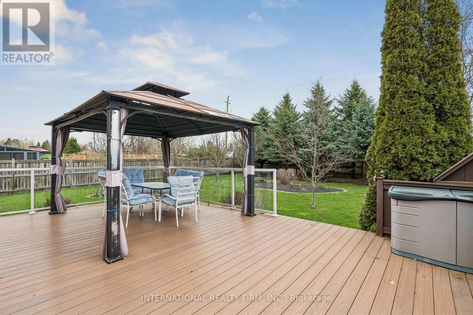 18 SEA BREEZE DRIVE Image 46