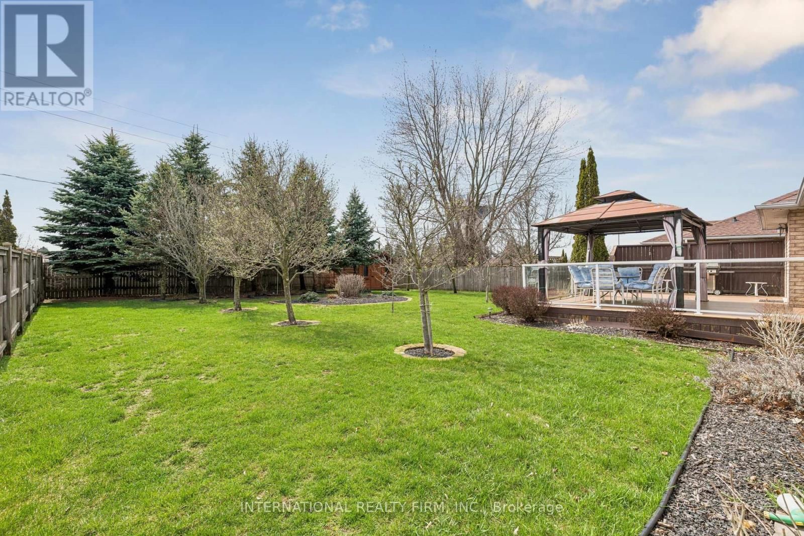 18 SEA BREEZE DRIVE Image 47