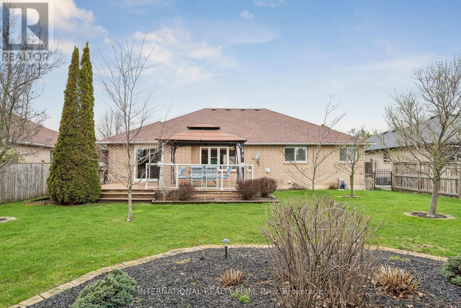 18 SEA BREEZE DRIVE Image 49