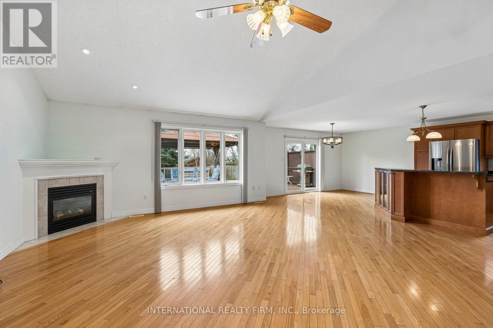 18 SEA BREEZE DRIVE Image 9