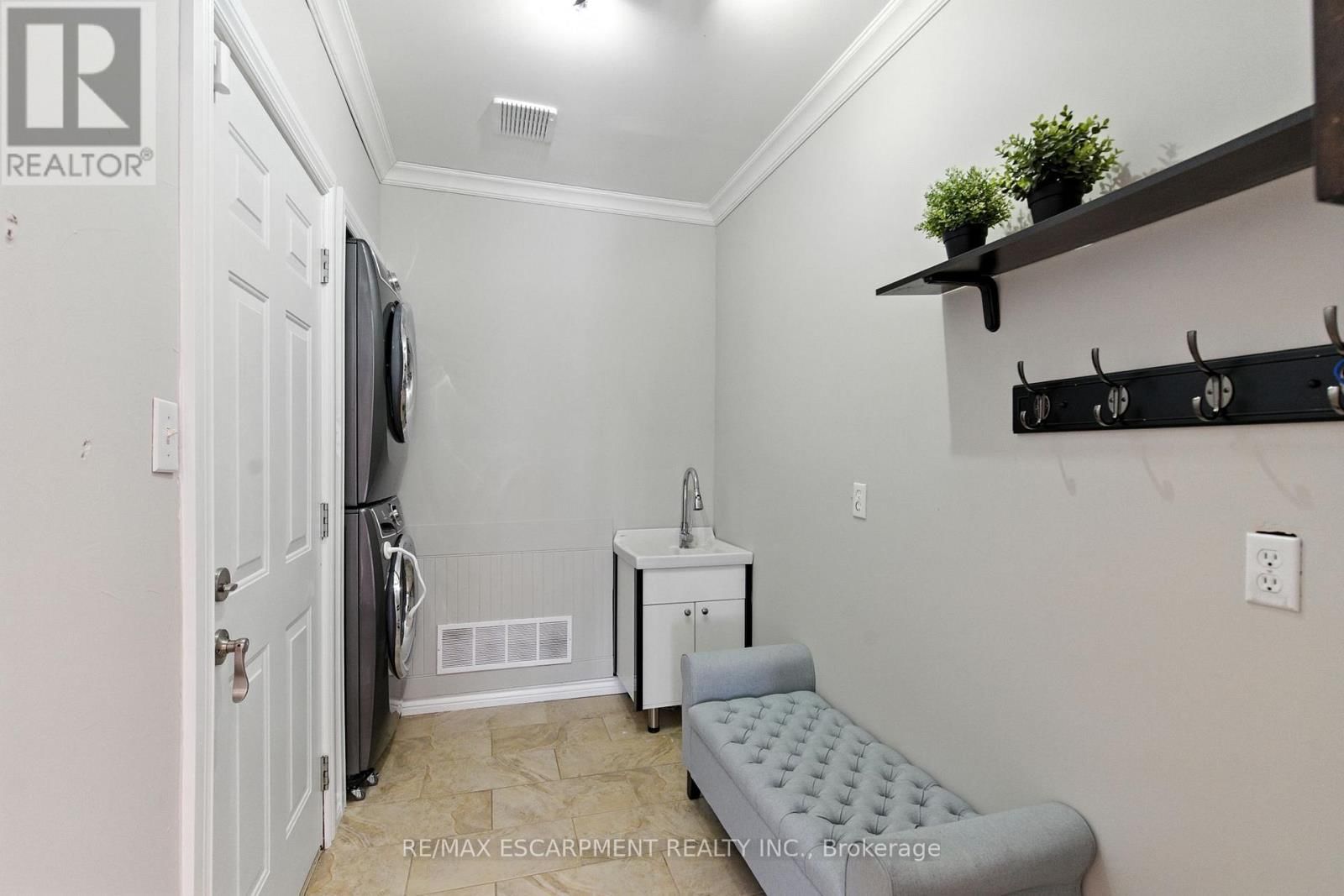 106 RYANS WAY Image 20