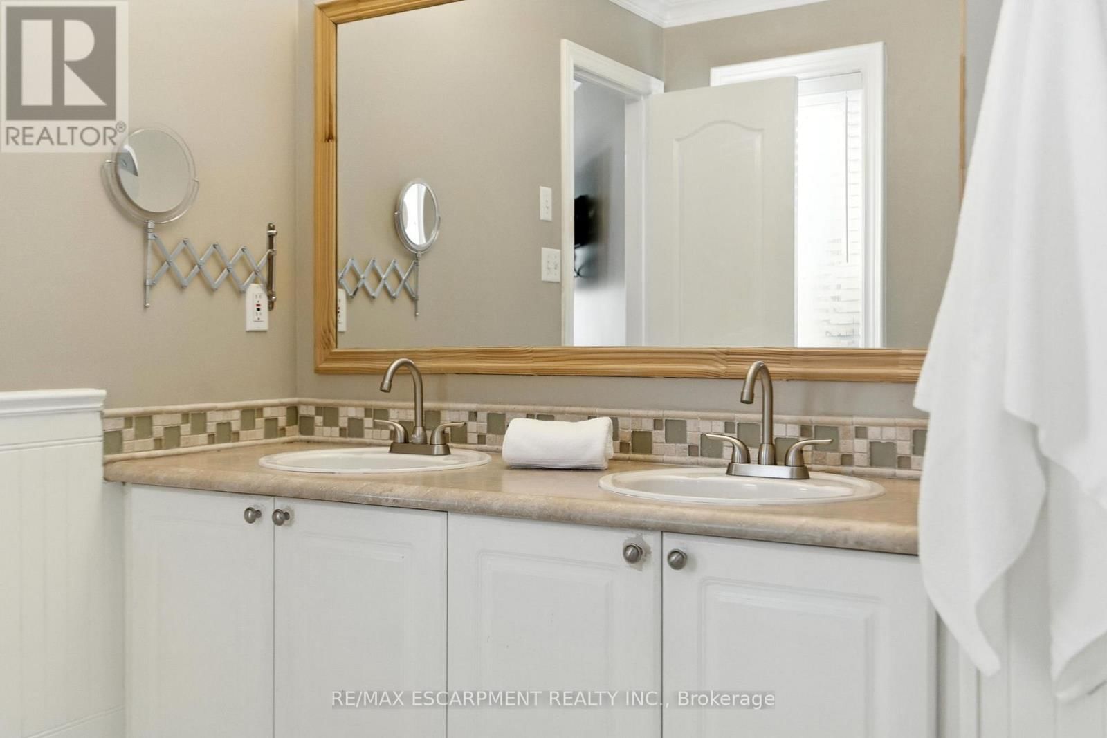 106 RYANS WAY Image 27