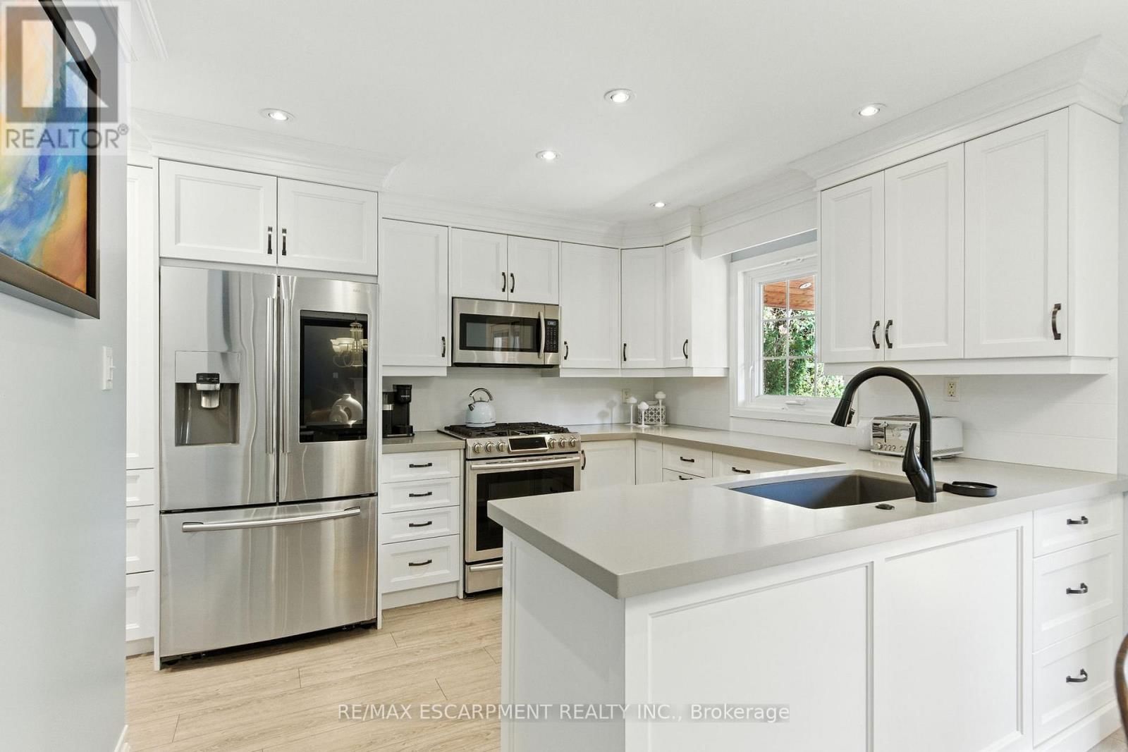 106 RYANS WAY Image 9