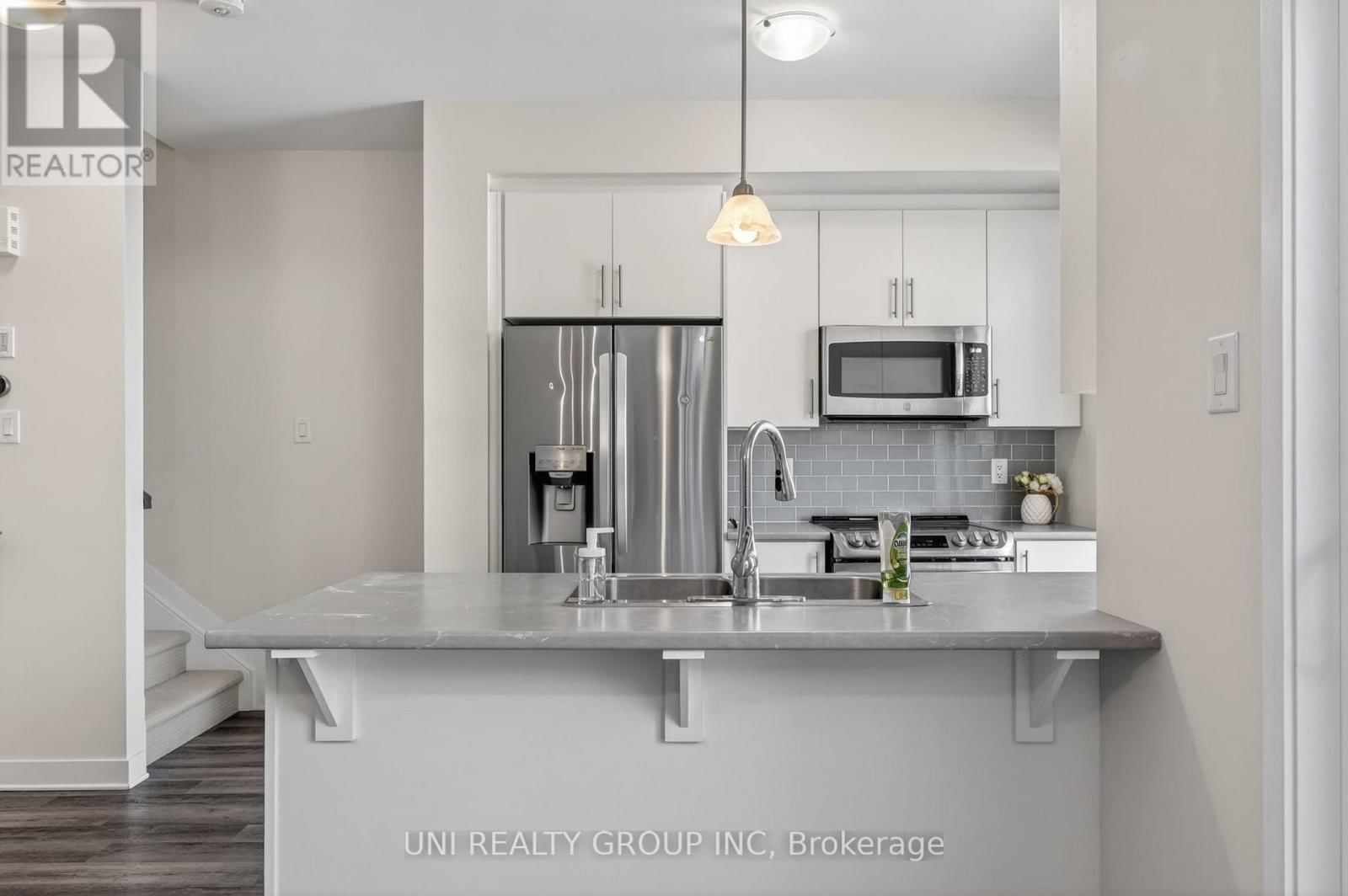 184 VISOR PRIVATE Image 10