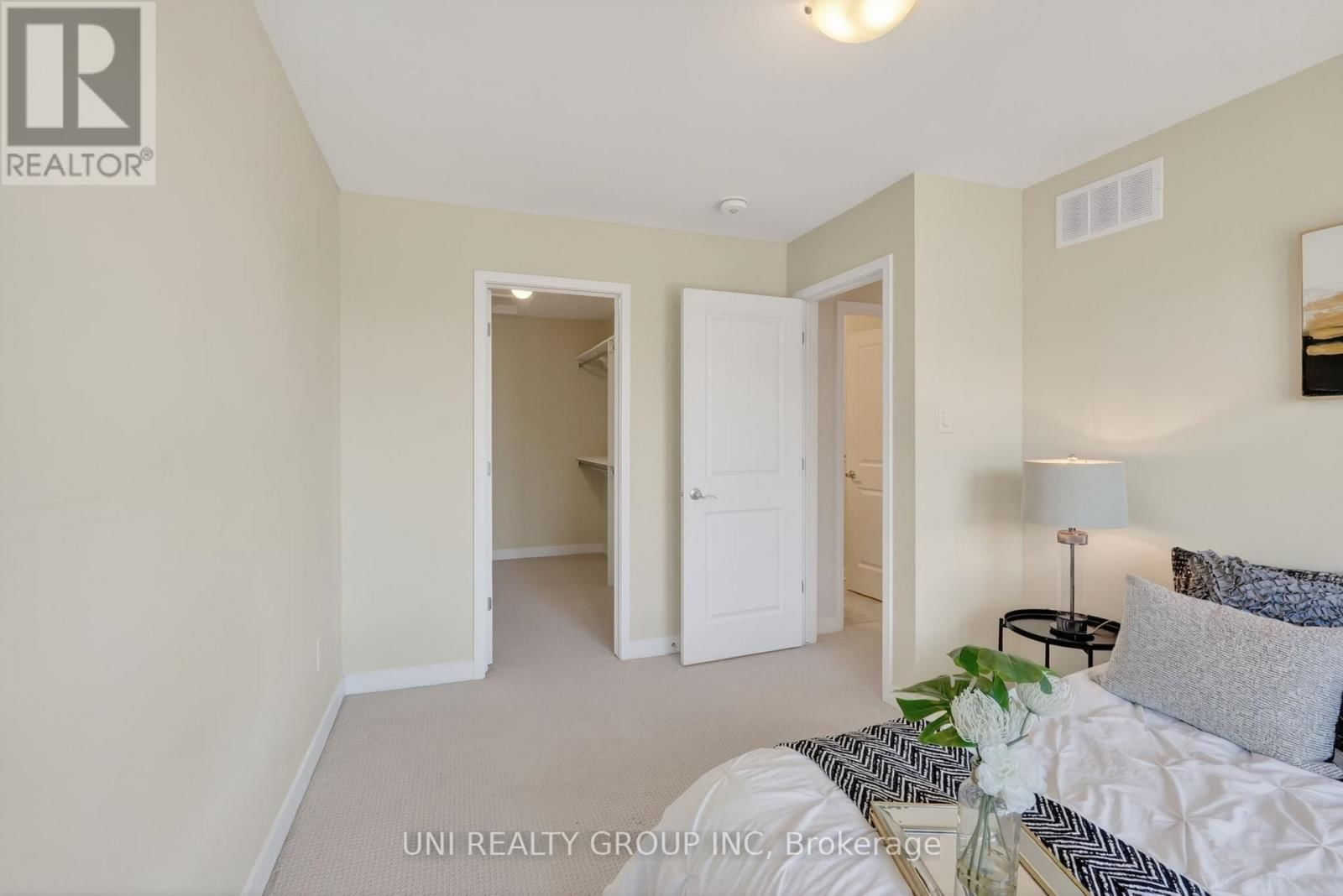 184 VISOR PRIVATE Image 22