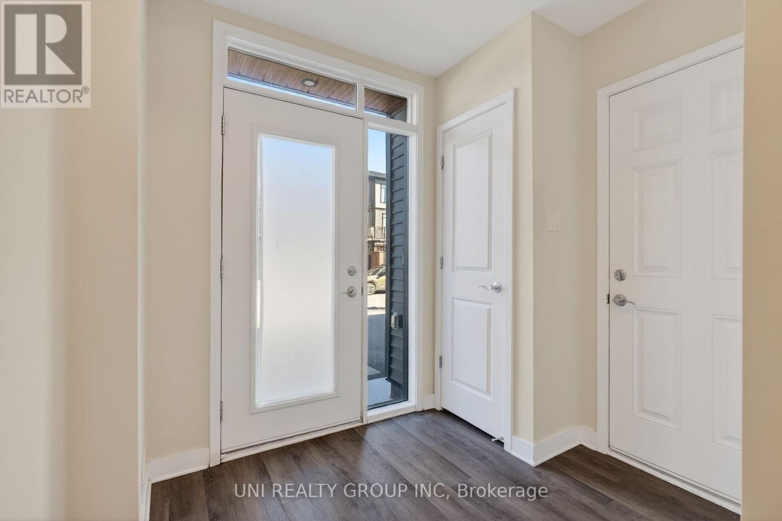 184 VISOR PRIVATE Image 4