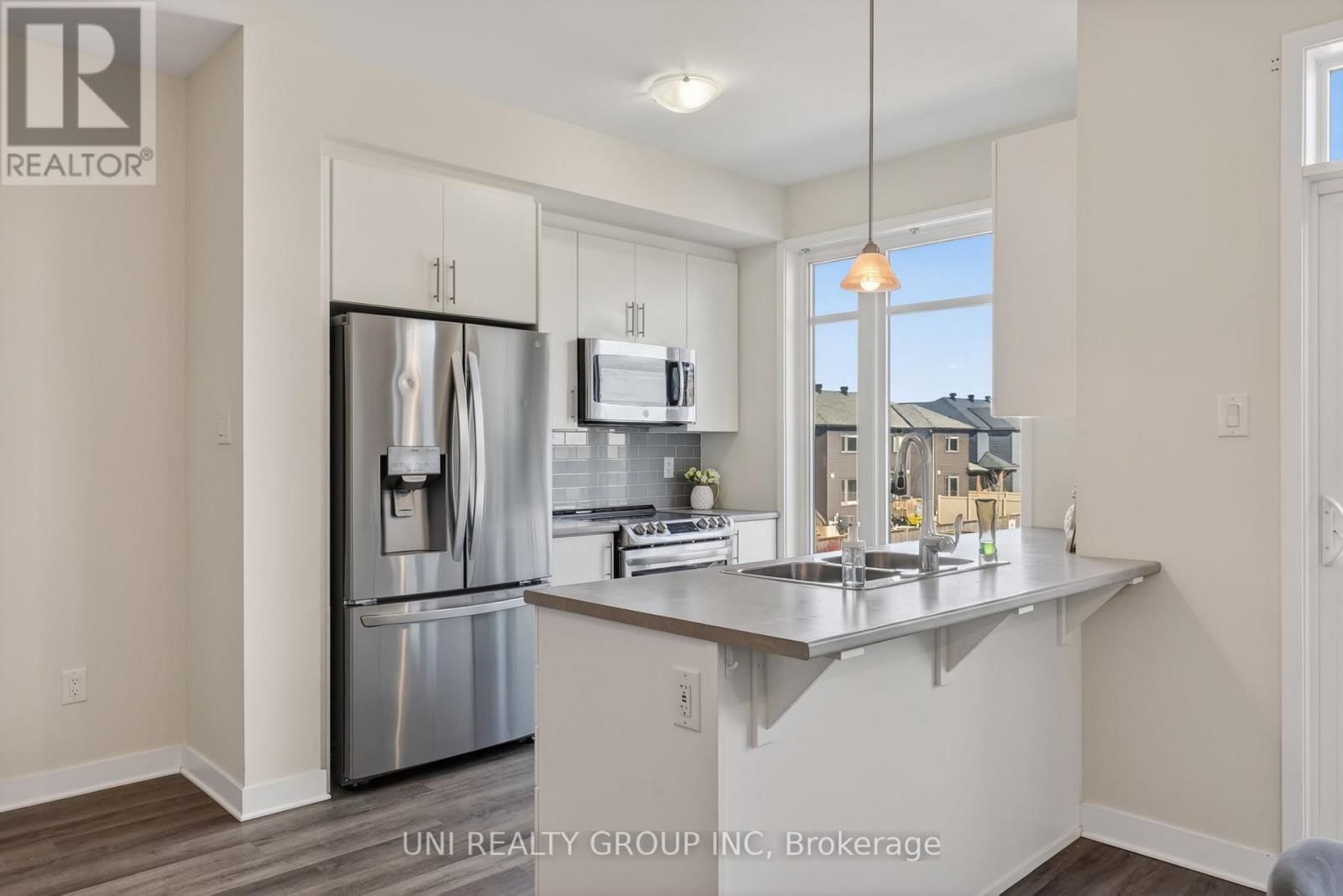 184 VISOR PRIVATE Image 9