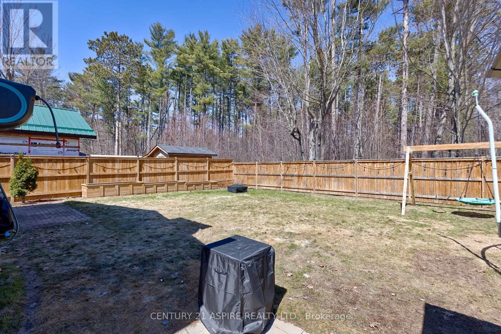 42 EAST STREET EAST Image 39