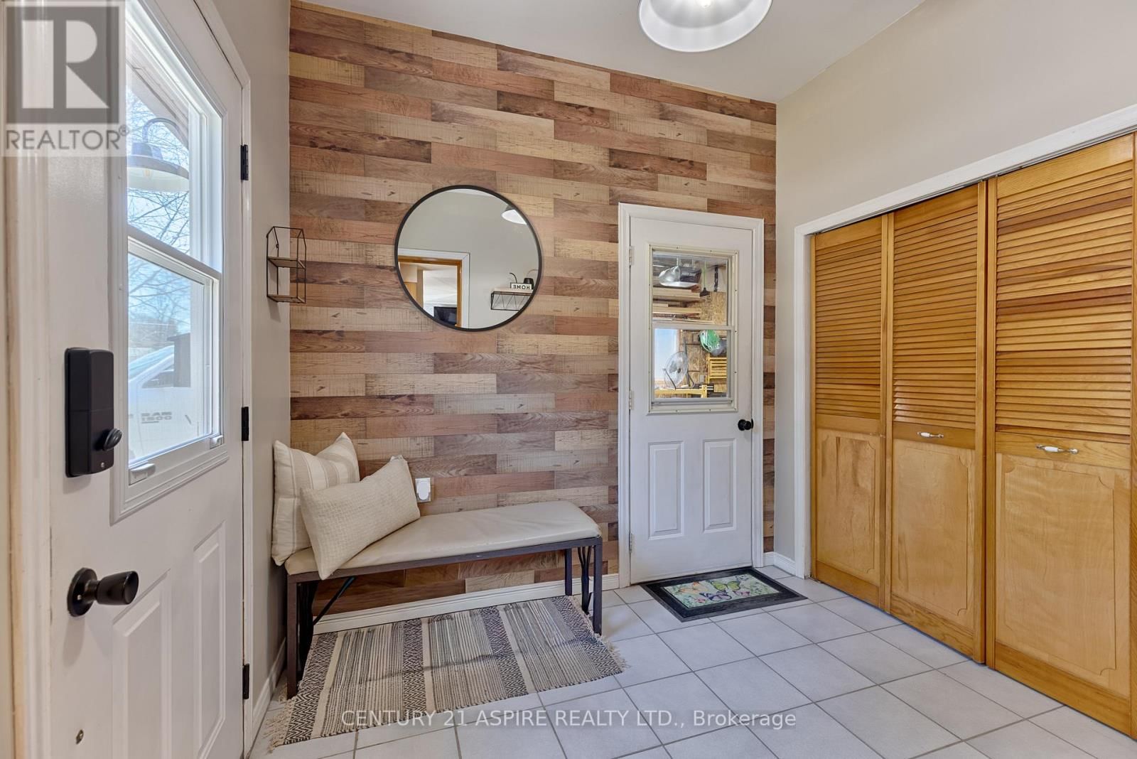 42 EAST STREET EAST Image 5