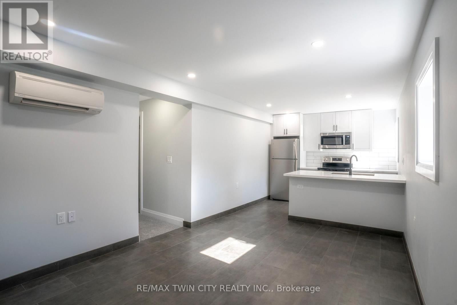 2 - 130 ELGIN STREET Image 1