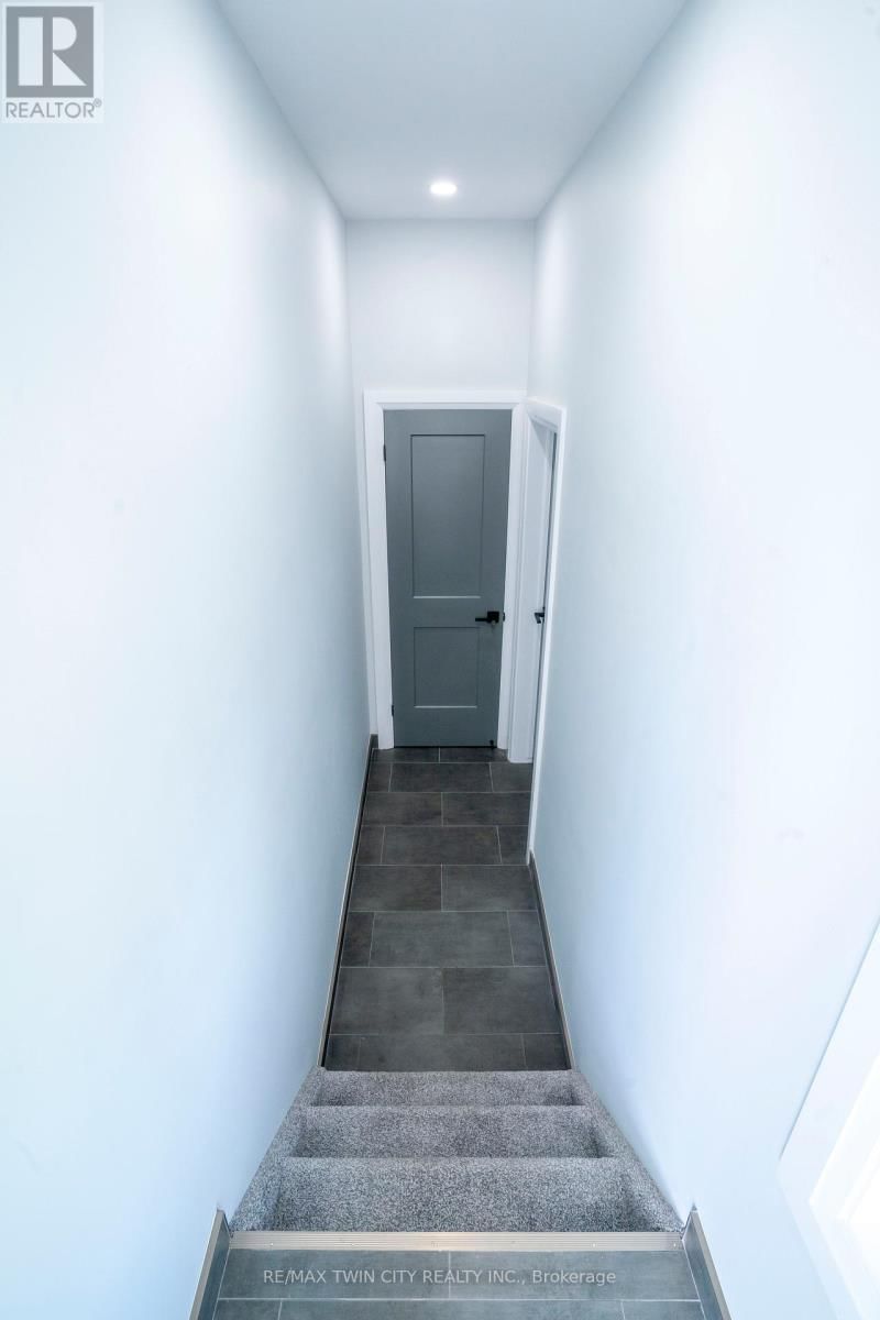 2 - 130 ELGIN STREET Image 14