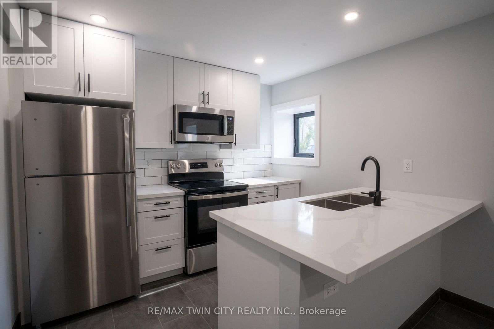 2 - 130 ELGIN STREET Image 5