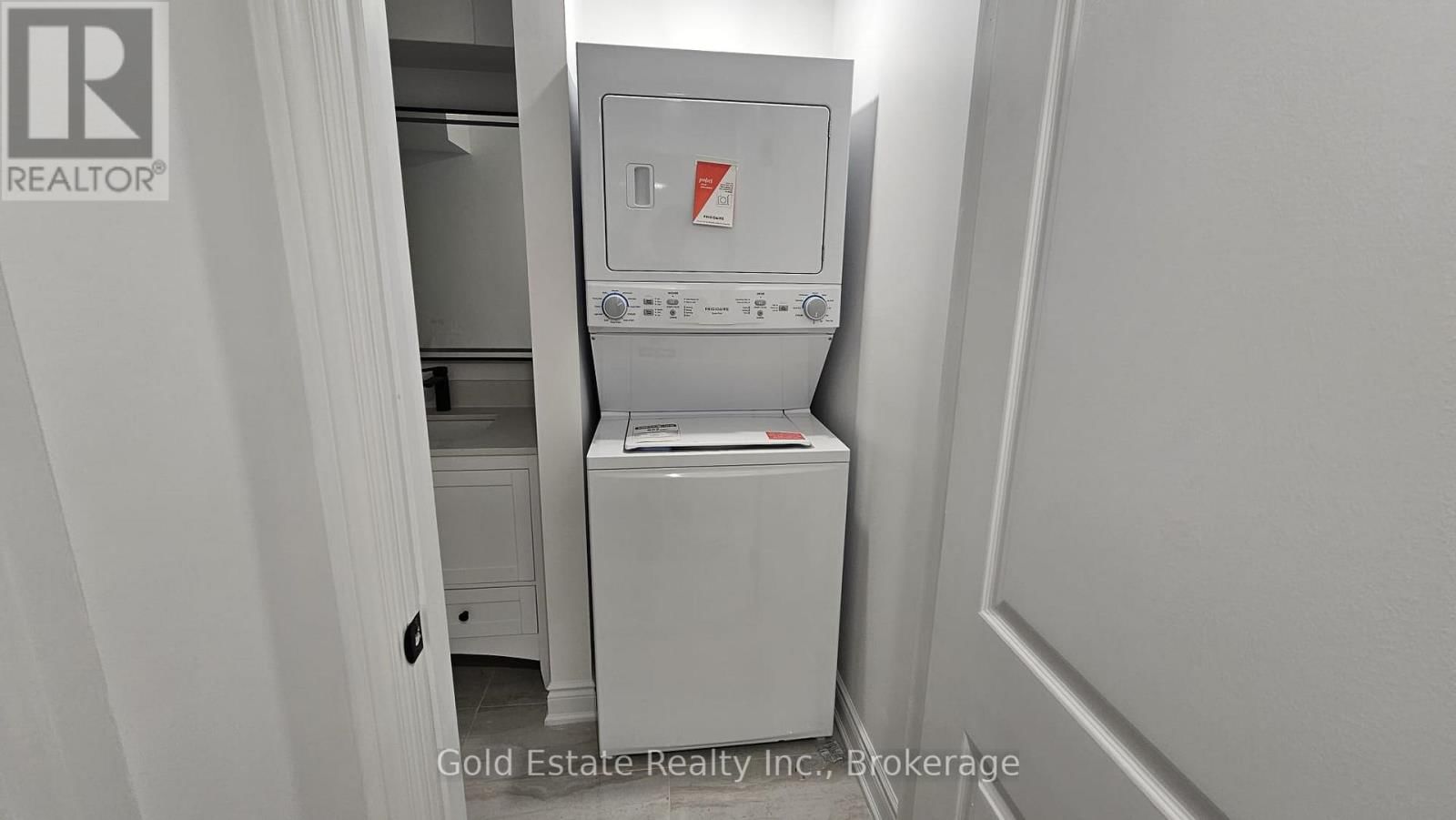 Lower 212 SPRING CREEK DRIVE Image 10