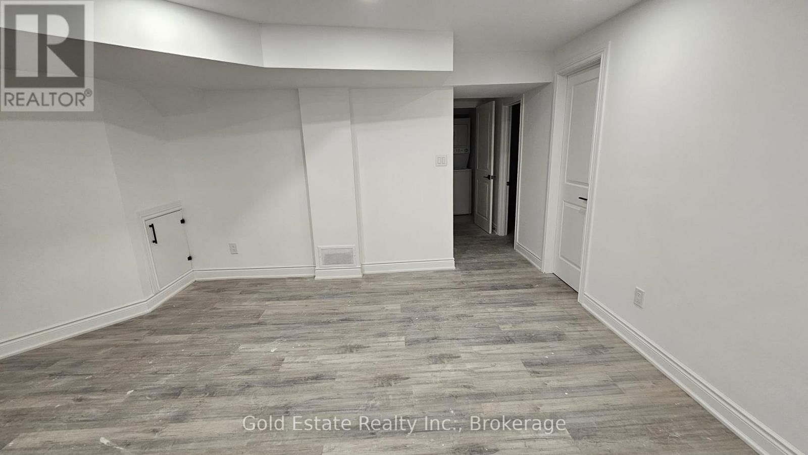 Lower 212 SPRING CREEK DRIVE Image 15