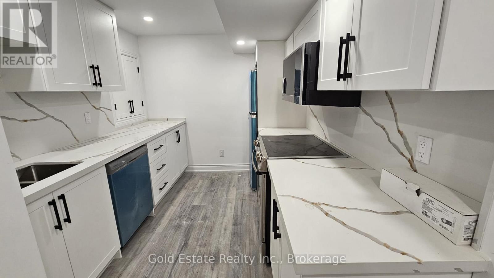 Lower 212 SPRING CREEK DRIVE Image 17