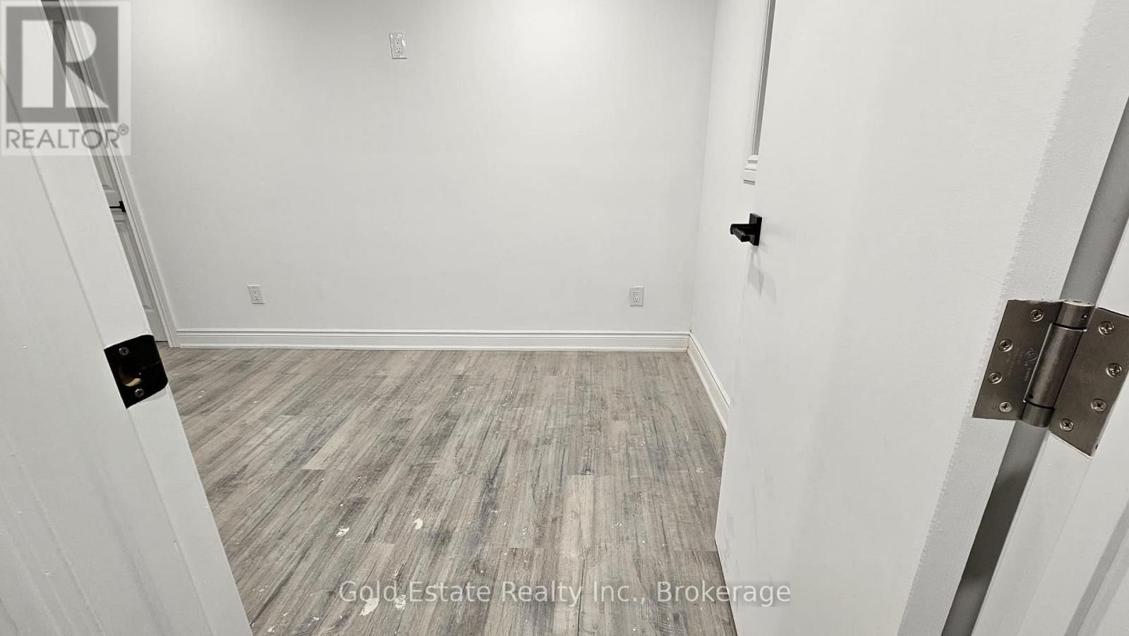 Lower 212 SPRING CREEK DRIVE Image 3