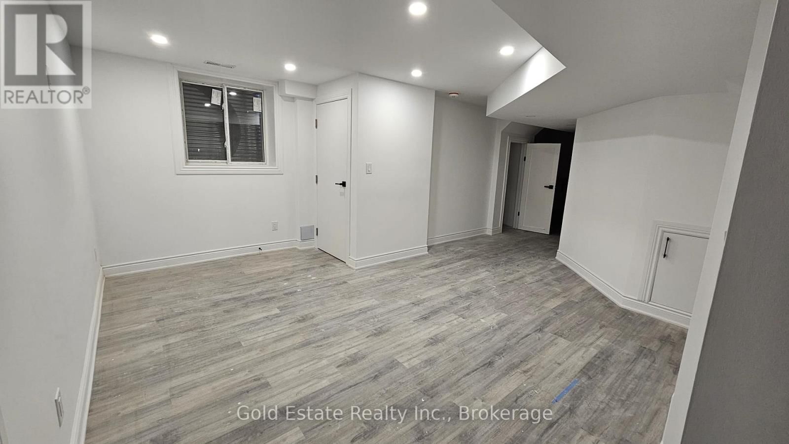 Lower 212 SPRING CREEK DRIVE Image 7