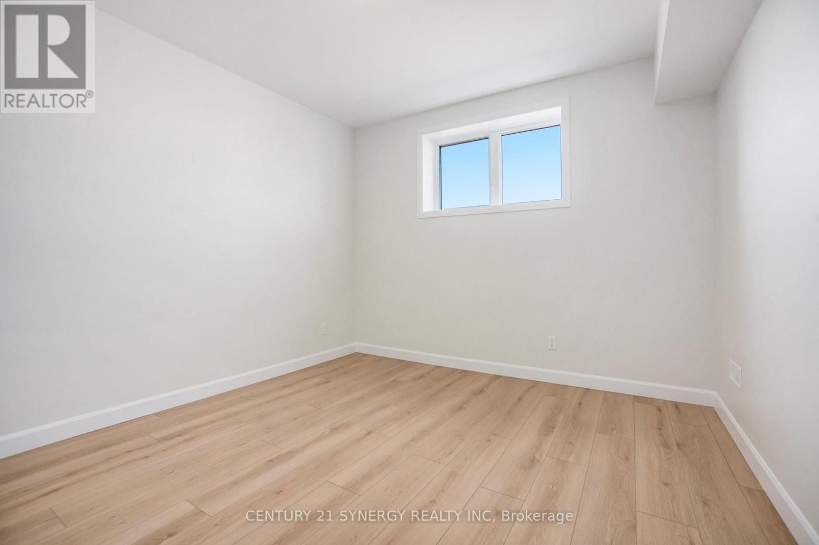 B - 87 HELEN STREET Image 14