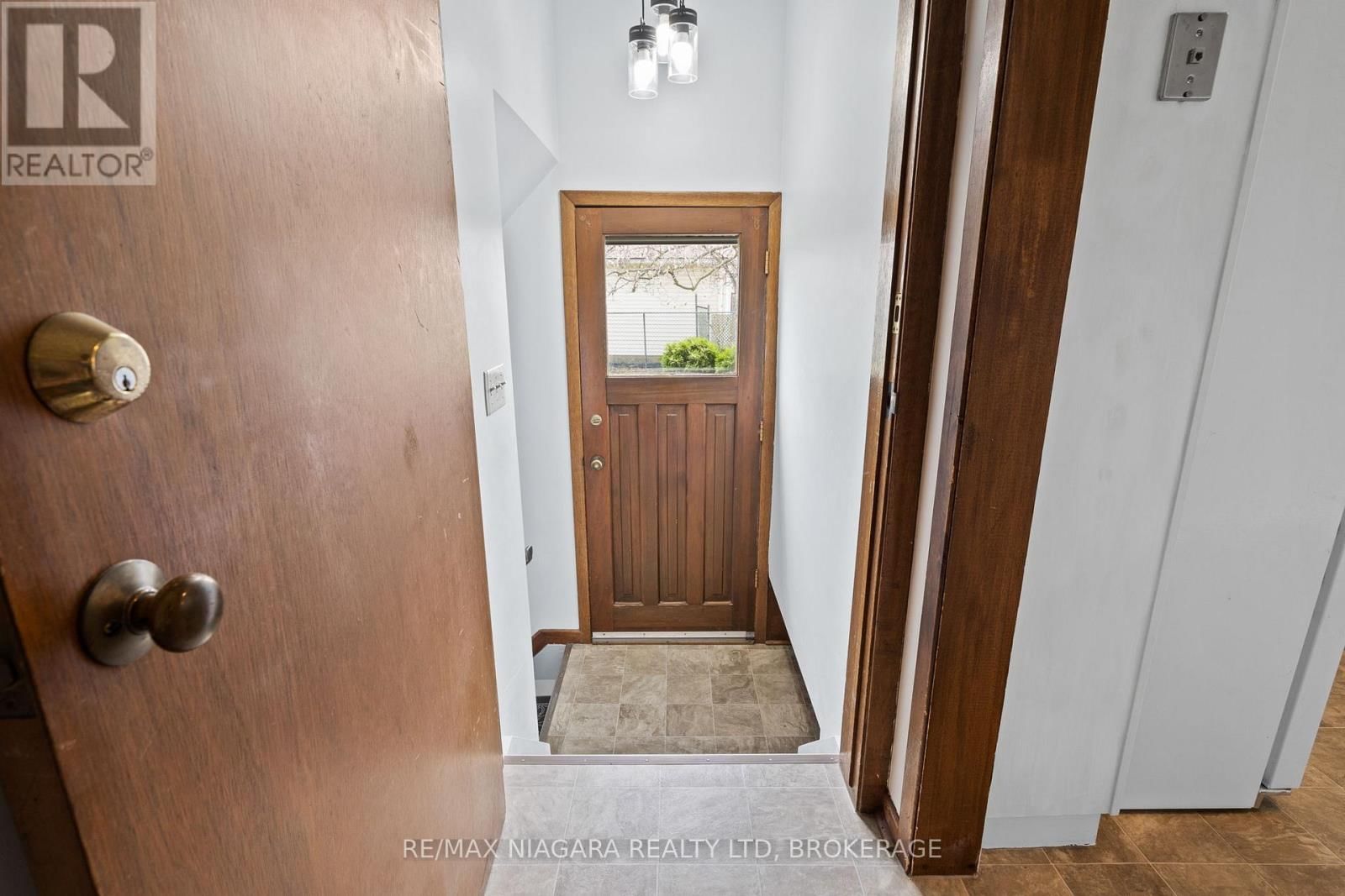 16 CROYDON DRIVE Image 17